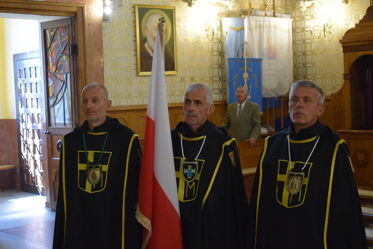 Mężczyźni u św. Józefa