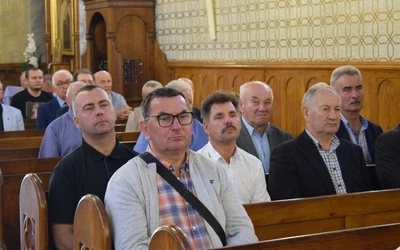 Mężczyźni u św. Józefa