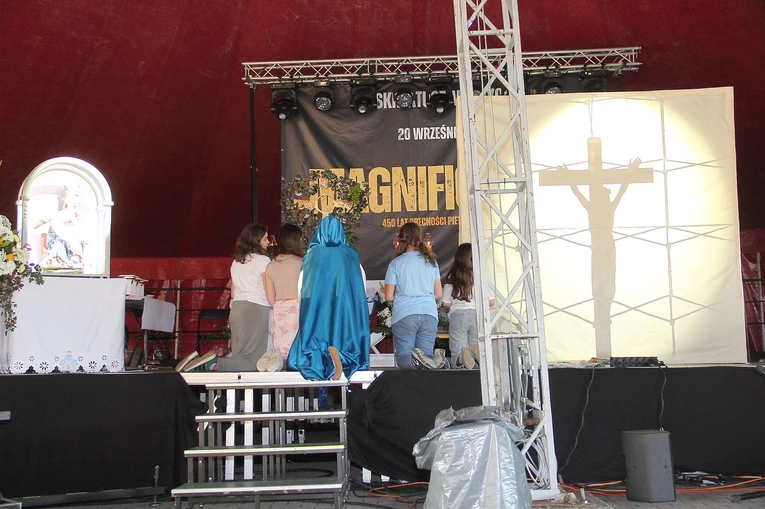 Skrzatusz Młodych - pantomima