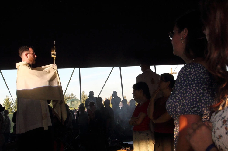 Skrzatusz Młodych - adoracja