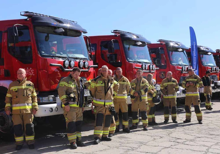 Małopolscy strażacy otrzymali nowe wozy