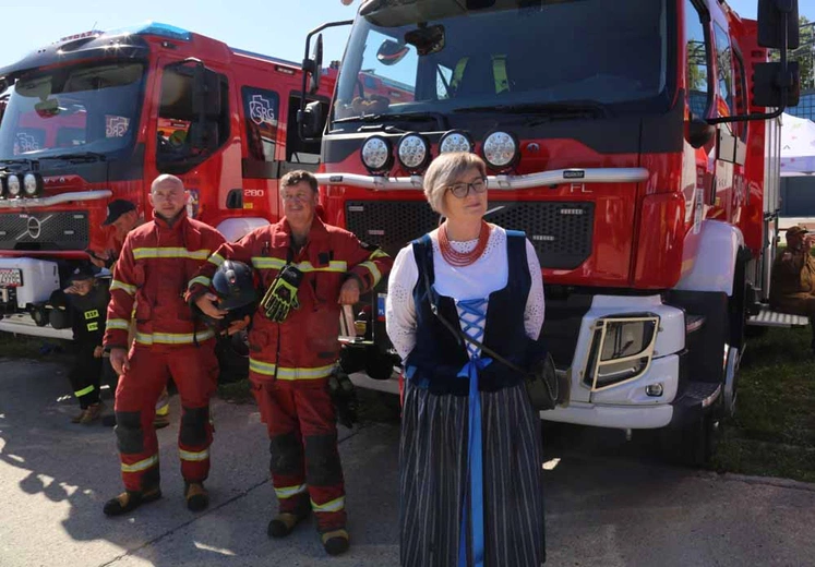 Małopolscy strażacy otrzymali nowe wozy