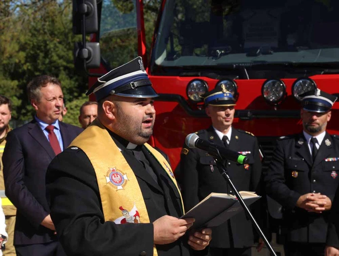 Małopolscy strażacy otrzymali nowe wozy