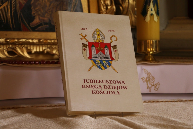 Pielgrzymka młodzieży do Przasnysza i Rostkowa 2025