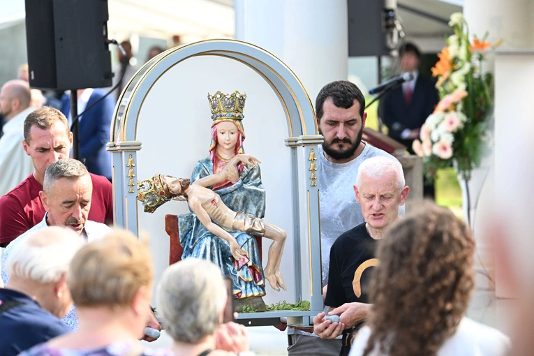 Główne uroczystości w Skrzatuszu