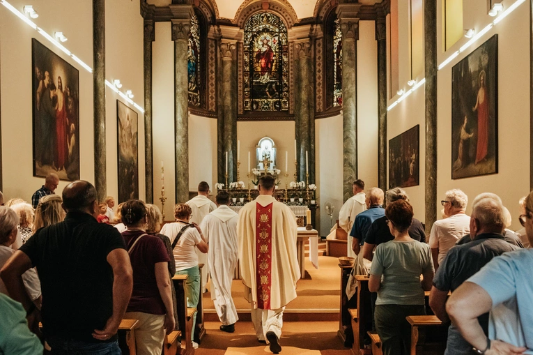 Msza św. u zmartwychwstańców