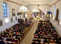 Obiekt, choć wielokrotnie przebudowywany, zachował ślady wielu epok.