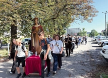 KSM-owicze i bierzmowańcy ze św. Jadwigą. 