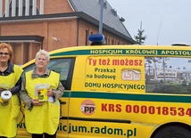 Panie Danuta i Wanda zachęcają do wsparcia szlachetnej inicjatywy.