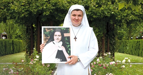 – Tereska uczy nas, by pokochać swoją słabość i pozwolić Bogu w nas działać – podkreśla s. Miriam.