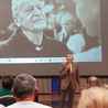 Wiesław Pietrzak zaprezentował swój wiersz „Droga”, nawiązujący do doświadczenia bezdomności.