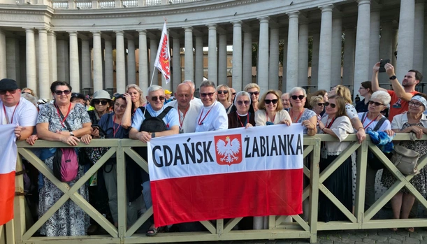 Pielgrzymi z archidiecezji na Placu św. Piotra: oczekiwanie na spotkanie z papieżem