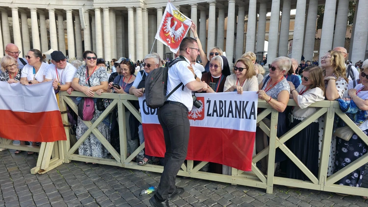 Rozpoczęcie papieskiej audiencji