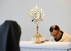 USA: tradycyjna liturgia to silniejsza wiara w Eucharystię