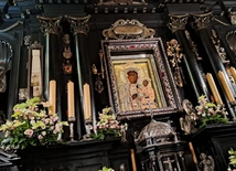 Maturzyści zawierzą się Matce Bożej