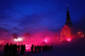 Politycy mogliby się wiele nauczyć od kibiców pielgrzymujących na Jasną Górę