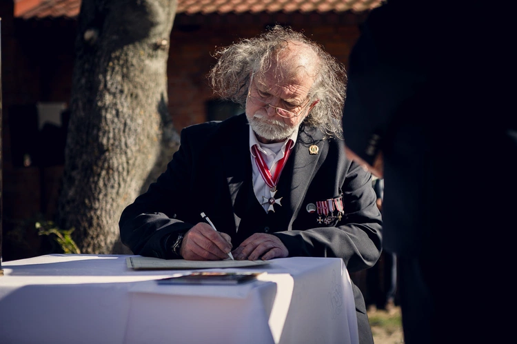 Odsłonięcie i poświęcenie pomnika W. Reymonta w Lipcach Reymontowskich
