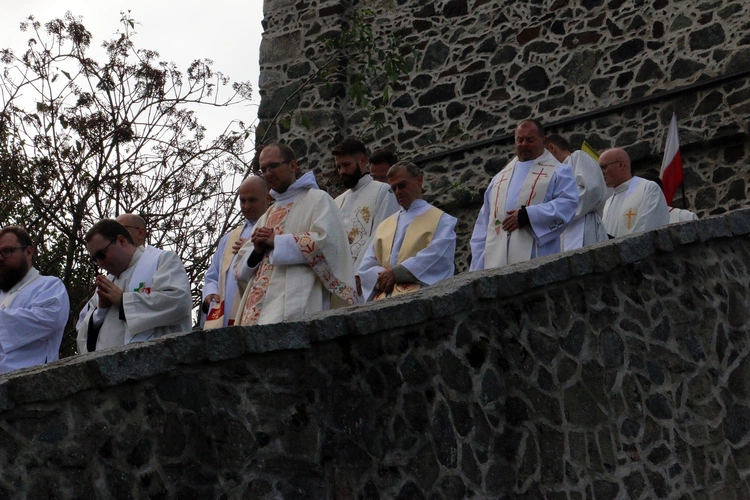 Spotkanie Młodych na Ślęży 2025 "Z nadzieją ku górze"