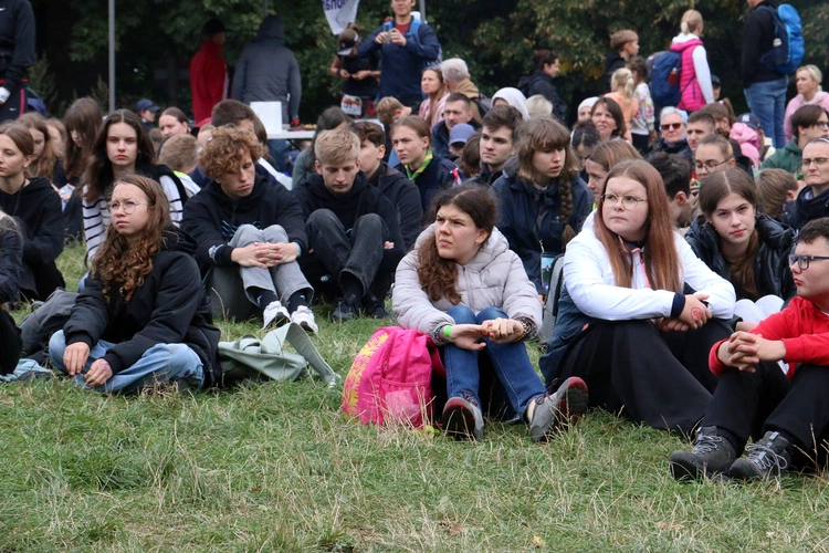 Spotkanie Młodych na Ślęży 2025 "Z nadzieją ku górze"