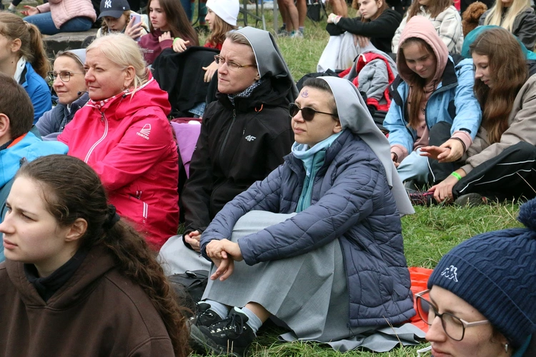 Spotkanie Młodych na Ślęży 2025 "Z nadzieją ku górze"