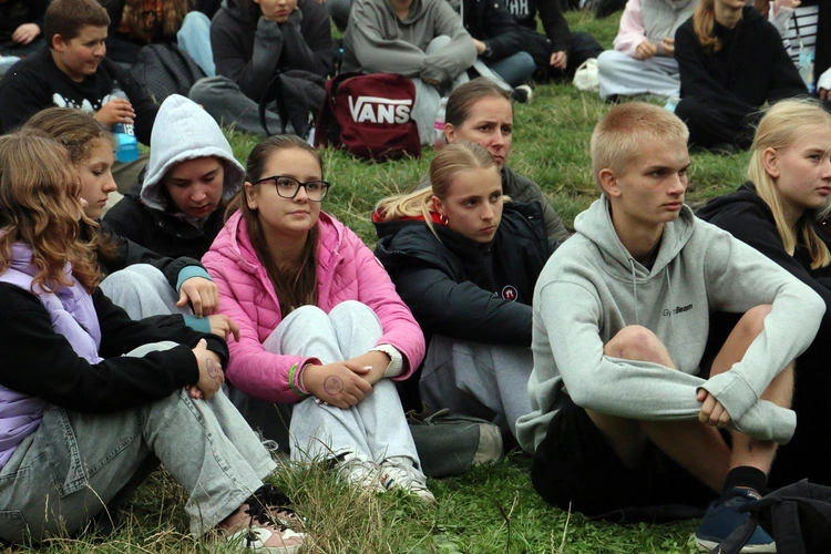 Spotkanie Młodych na Ślęży 2025 "Z nadzieją ku górze"