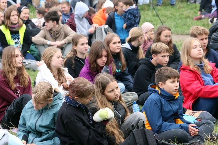 Spotkanie Młodych na Ślęży 2025 "Z nadzieją ku górze"