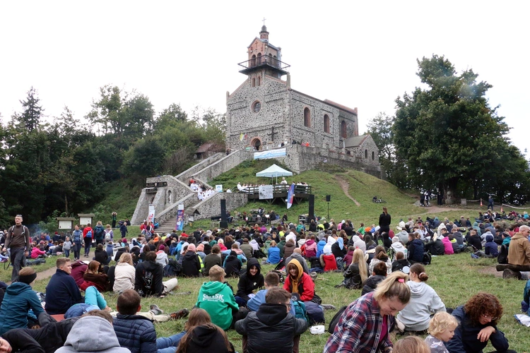 Spotkanie Młodych na Ślęży 2025 "Z nadzieją ku górze"