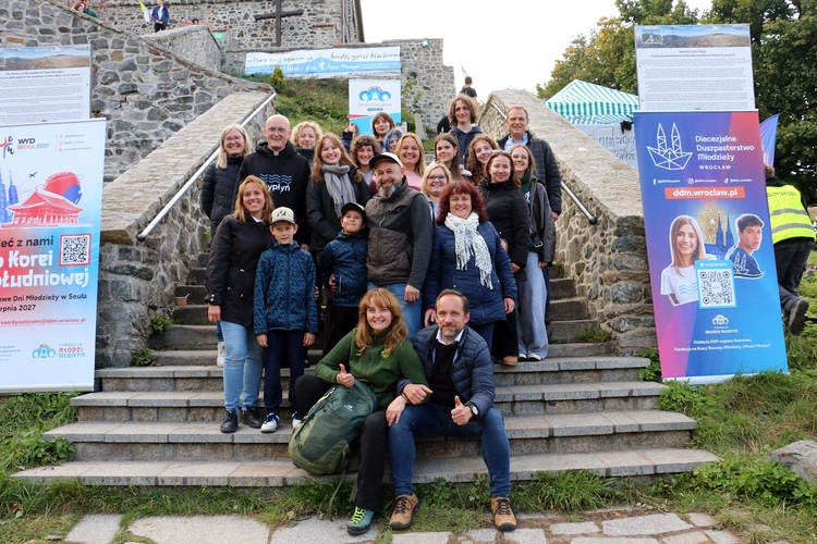 Spotkanie Młodych na Ślęży 2025 "Z nadzieją ku górze"