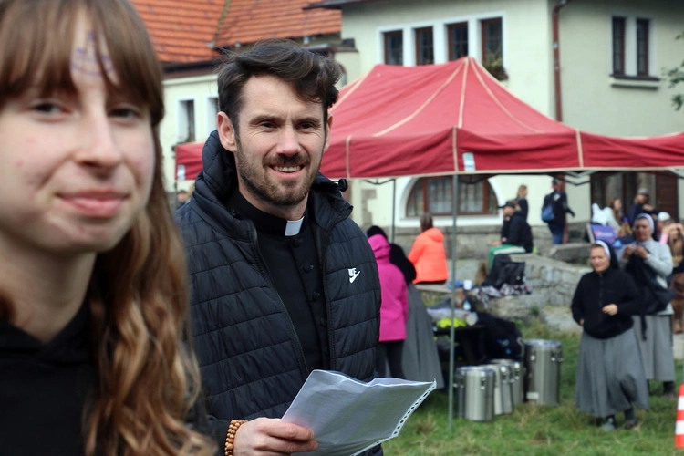 Spotkanie Młodych na Ślęży 2025 "Z nadzieją ku górze"