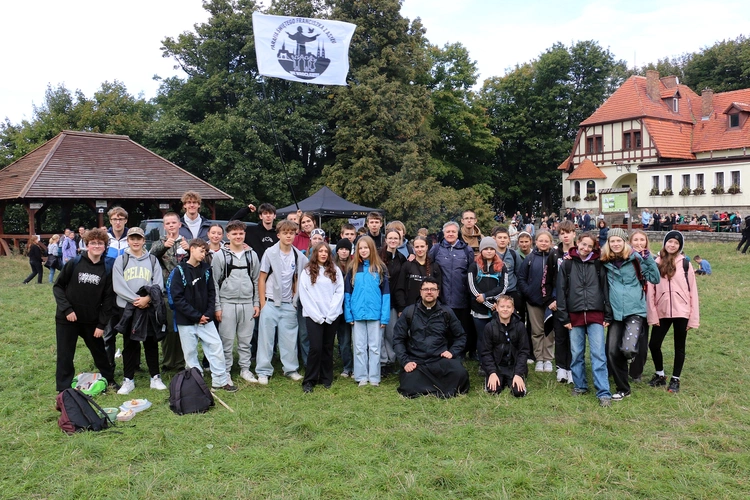 Spotkanie Młodych na Ślęży 2025 "Z nadzieją ku górze"