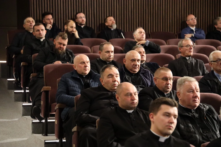 Szkolenie dla kapłanów