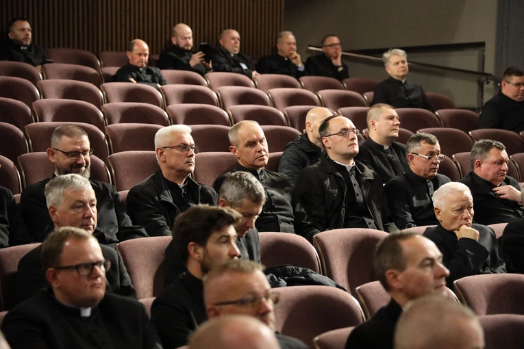 Szkolenie dla kapłanów