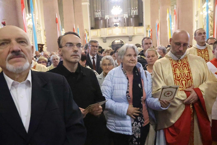 Pielgrzymka Straży Honorowej do Limanowej