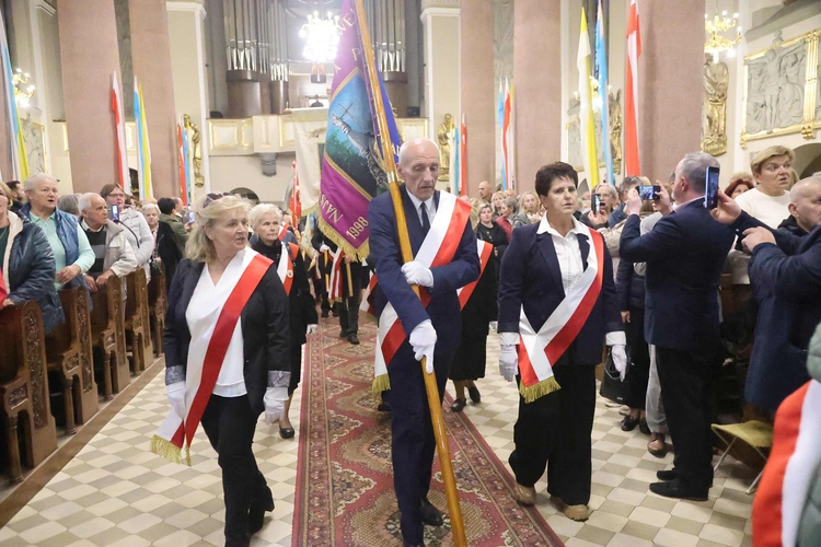 Pielgrzymka Straży Honorowej do Limanowej