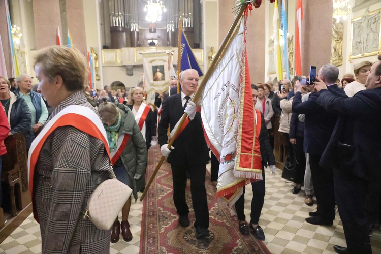 Pielgrzymka Straży Honorowej do Limanowej
