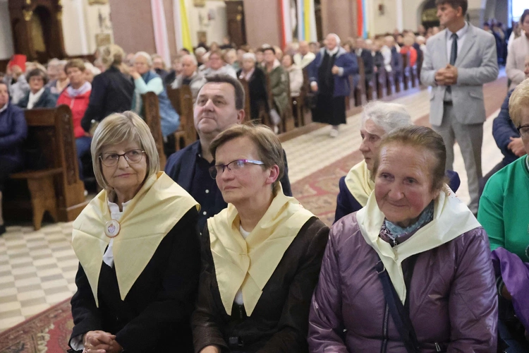 Pielgrzymka Straży Honorowej do Limanowej