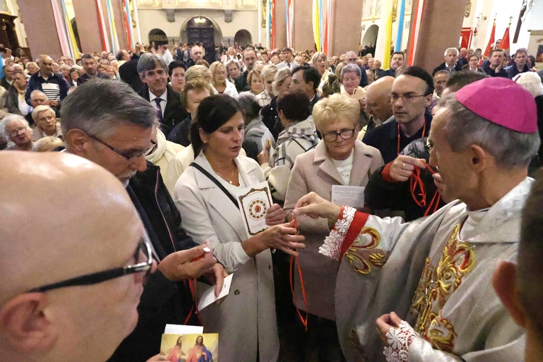 Pielgrzymka Straży Honorowej do Limanowej