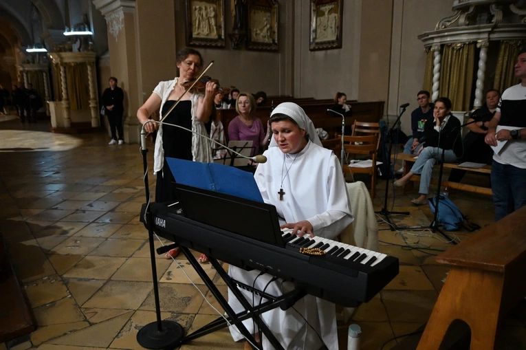 Wieczór św. Tereski w Strzelcach Opolskich