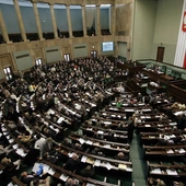 Sejm: Projekt, który usuwa art. 70a ustawy o stosunku Państwa do Kościoła