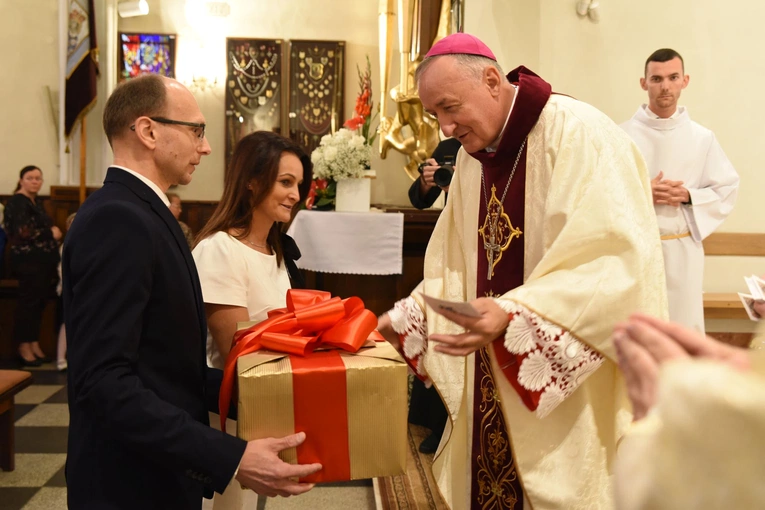 700 lat parafii w Iwkowej