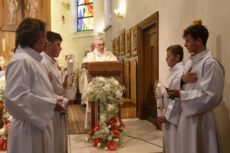 700 lat parafii w Iwkowej