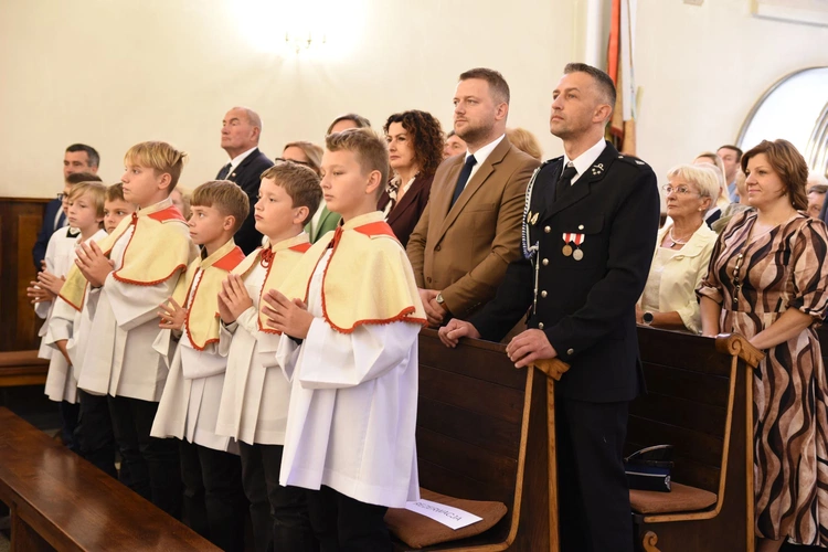 700 lat parafii w Iwkowej