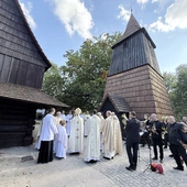Poświęcenie odnowionego kościoła św. Michała