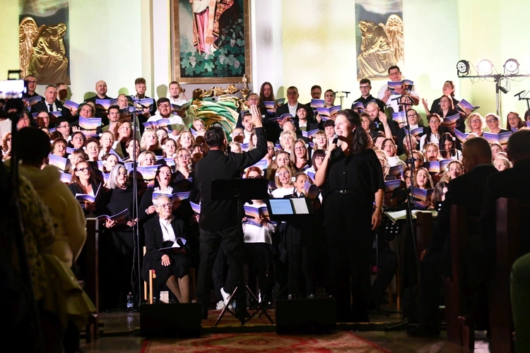 Koncert Wielbienia na zakończenie Zielonogórskich Warsztatów Liturgiczno-Muzycznych