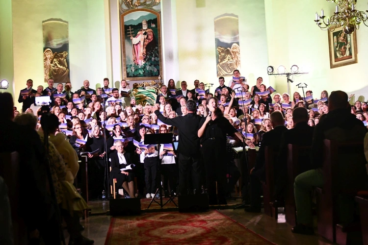 Koncert Wielbienia na zakończenie Zielonogórskich Warsztatów Liturgiczno-Muzycznych