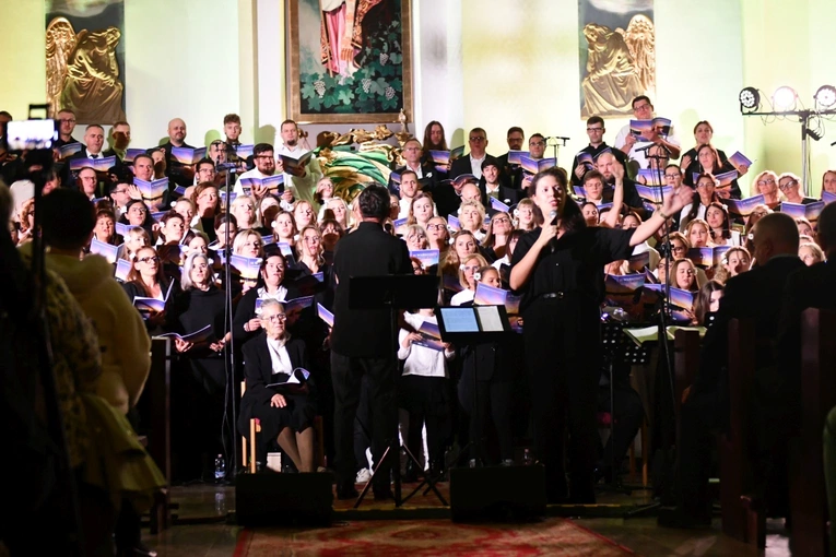 Koncert Wielbienia na zakończenie Zielonogórskich Warsztatów Liturgiczno-Muzycznych
