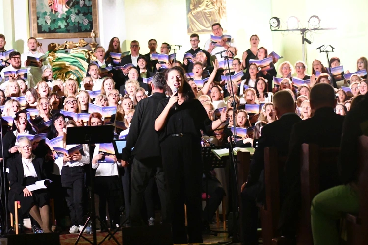 Koncert Wielbienia na zakończenie Zielonogórskich Warsztatów Liturgiczno-Muzycznych