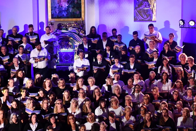 Koncert Wielbienia na zakończenie Zielonogórskich Warsztatów Liturgiczno-Muzycznych