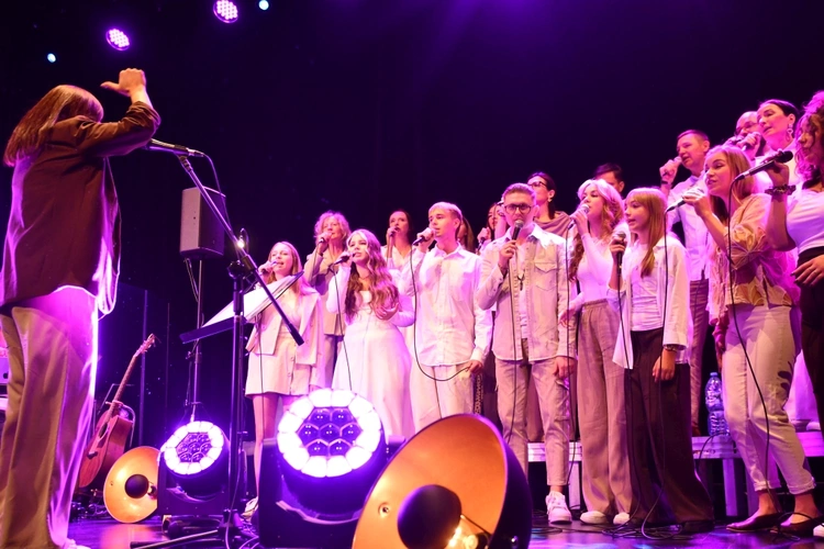 Chór Skrzydła w Radwanicach