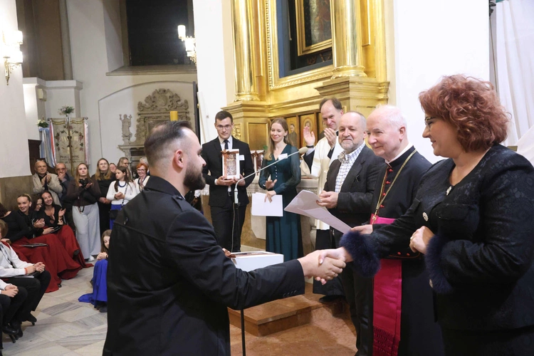 Sacra Ecclesiae Cantio